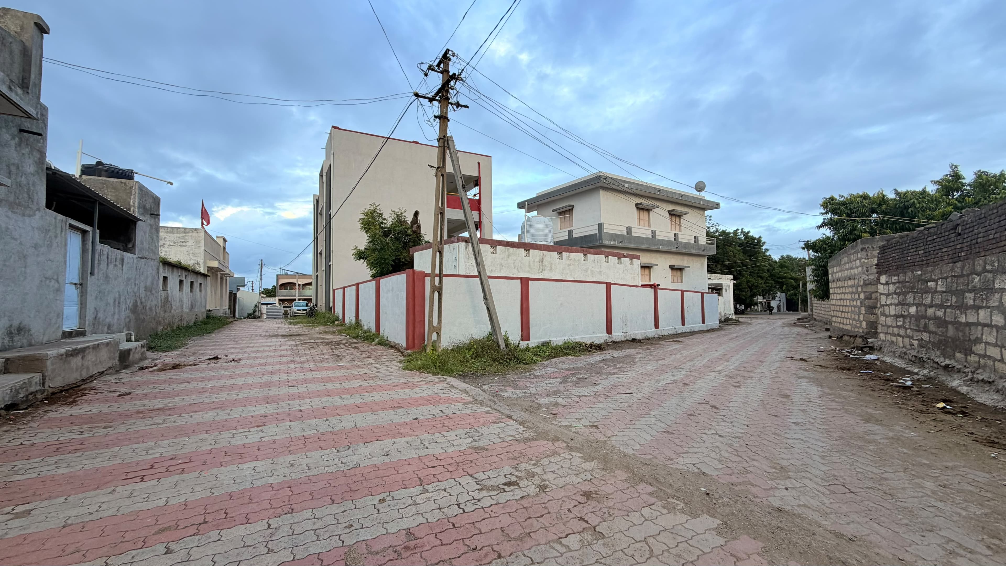 હનુમાન મંદિર ચોક પેવર બ્લોક